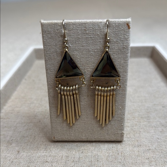 Jewelry - Elegant Gold and Black Dangle Earrings